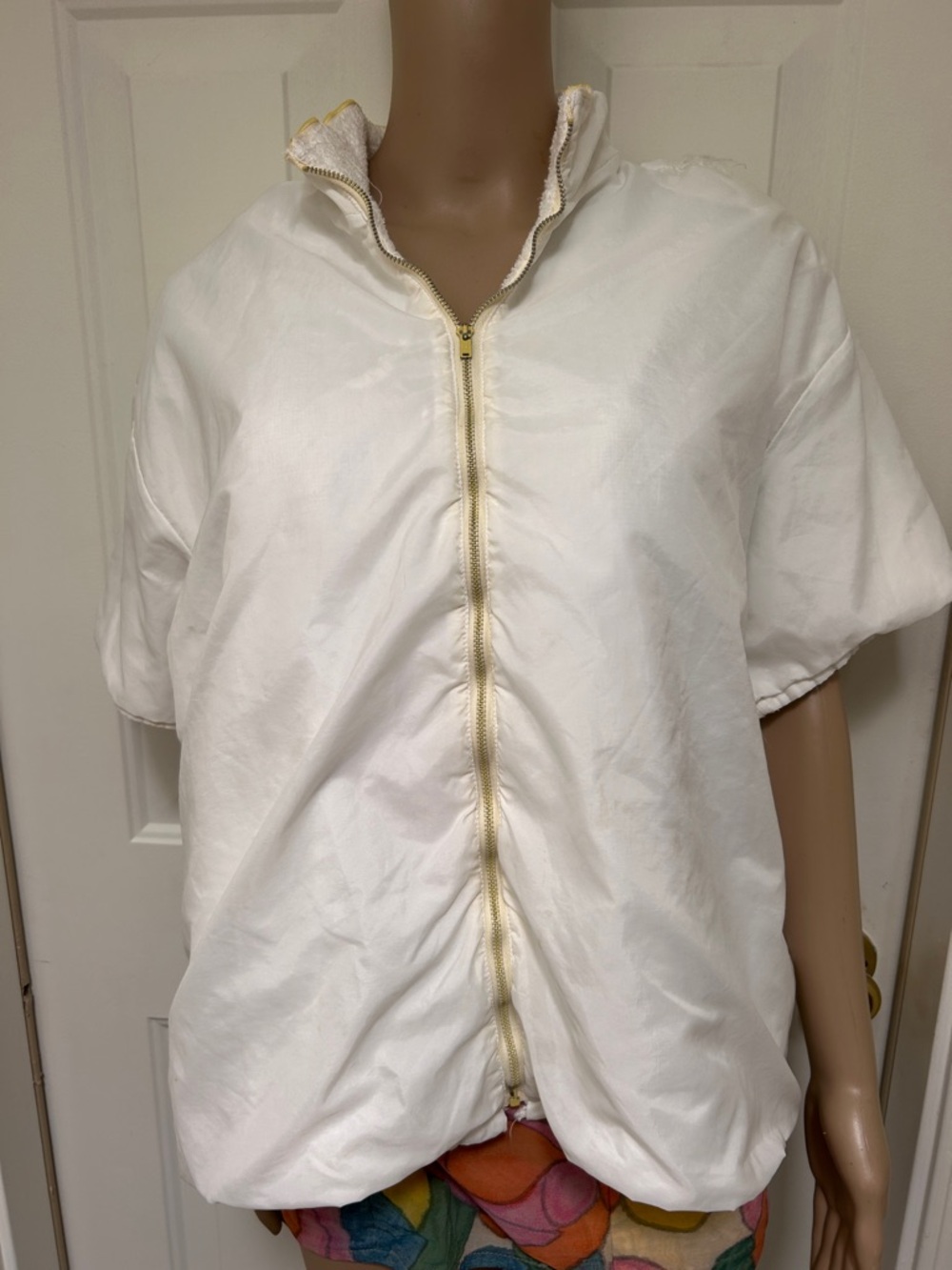 VTG 60s 70s Unisex White Short Sleeve Nylon Zip Up Windbreaker/ Cover Up